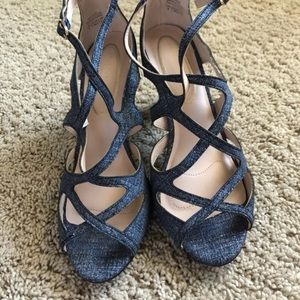 Kelly and Kate heals